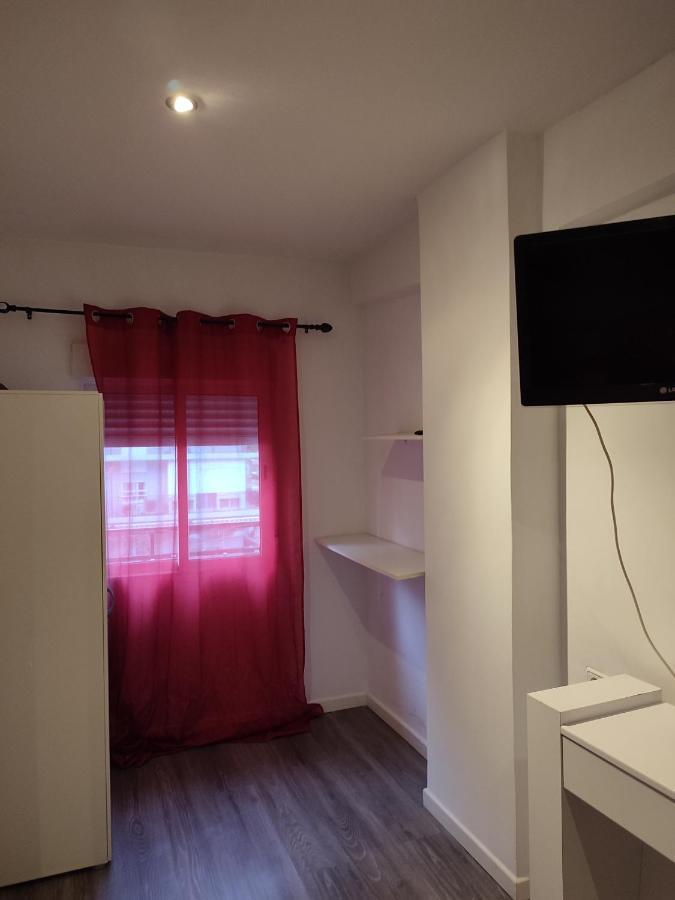 Avenue Rooms Валенсия Екстериор снимка