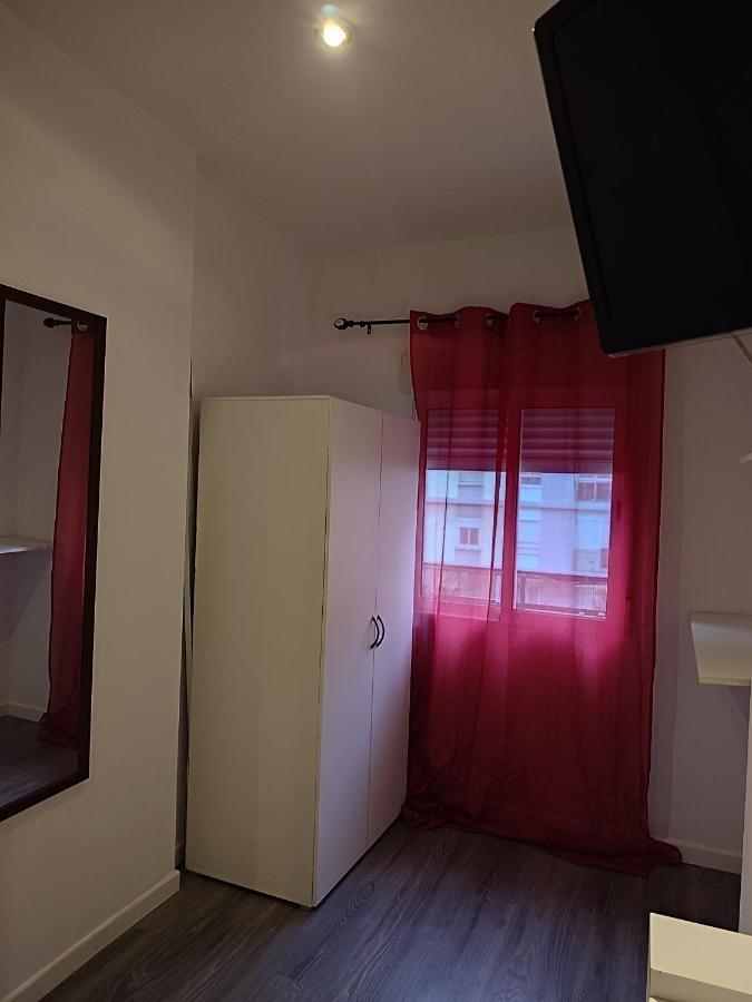 Avenue Rooms Валенсия Екстериор снимка